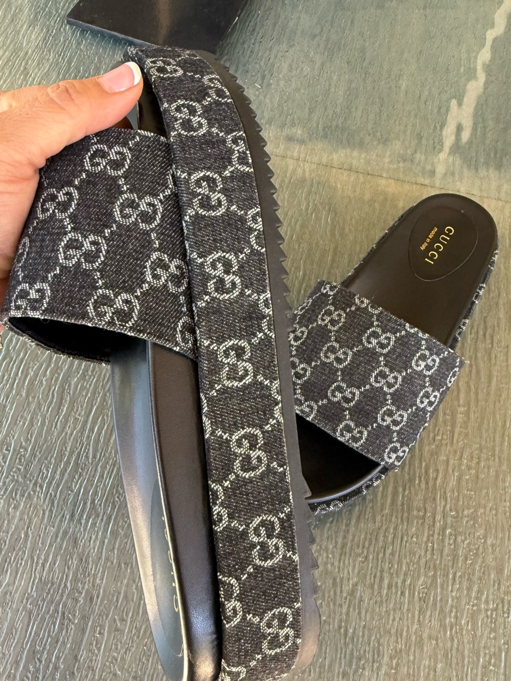 Gucci Black GG Monogram Unixes Slide Fit Women’s 10 and Men 9 - Picture 2 of 6